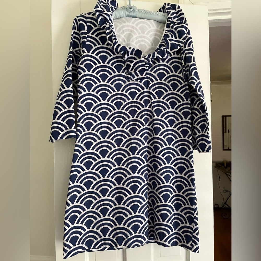 Devon Baer 100% cotton with a rainbow theme throughout -blue and white!  ❤️